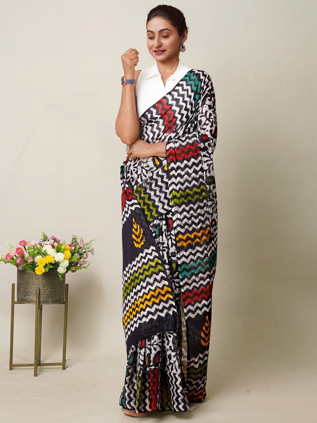 

Unnati Silks Ethnic Motifs Pure Cotton Handloom Block Print Saree, Black