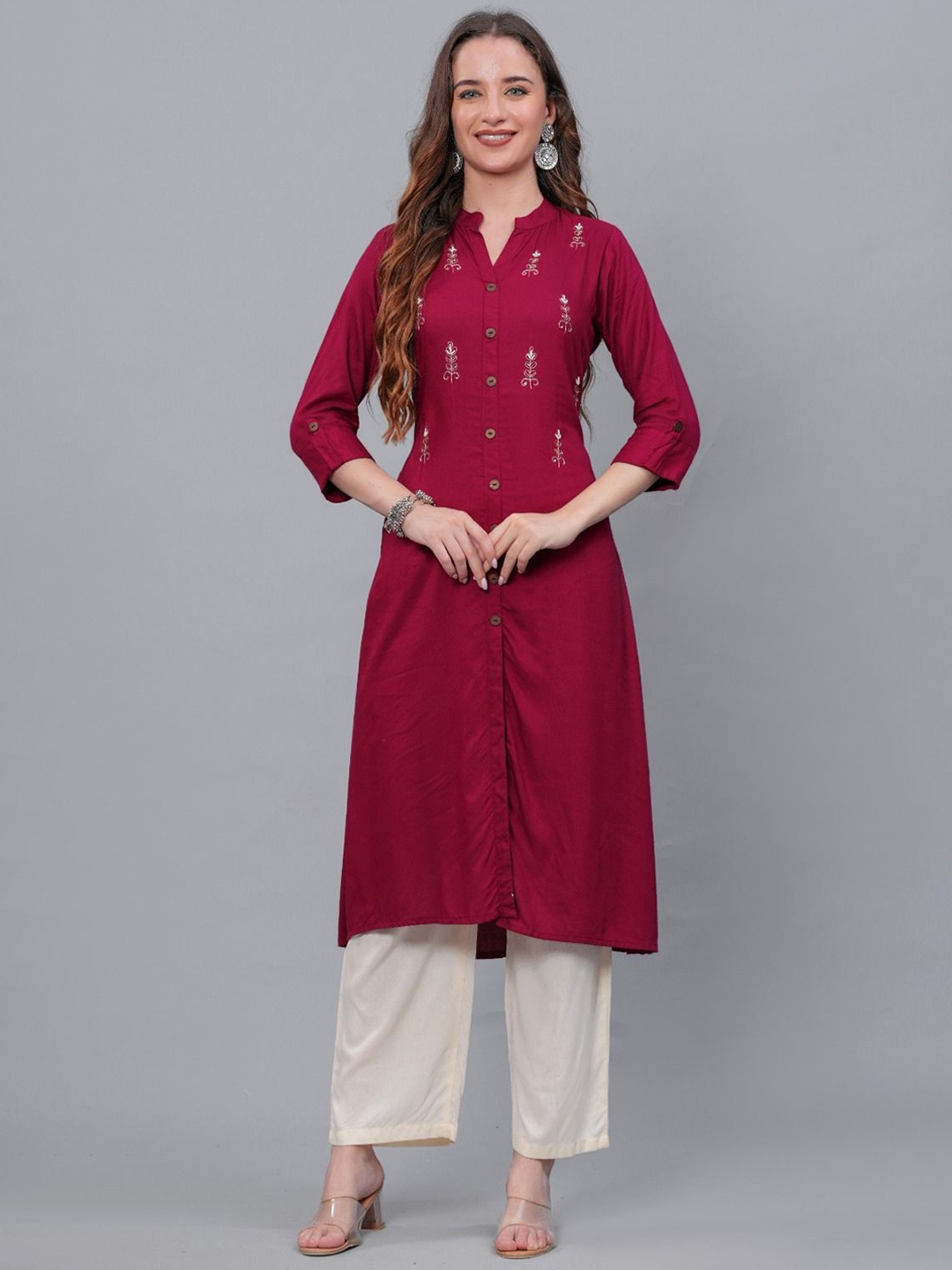 

MAUKA Women Floral Embroidered Regular Kurta with Palazzos, Maroon