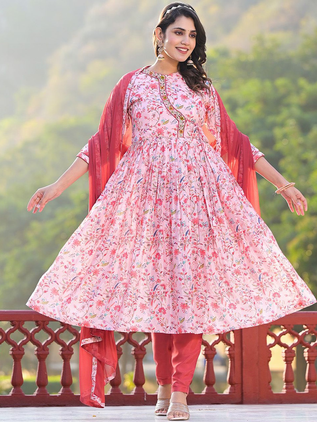 

Ishin Floral Printed Thread Work Kurta with Trousers & Dupatta, Pink