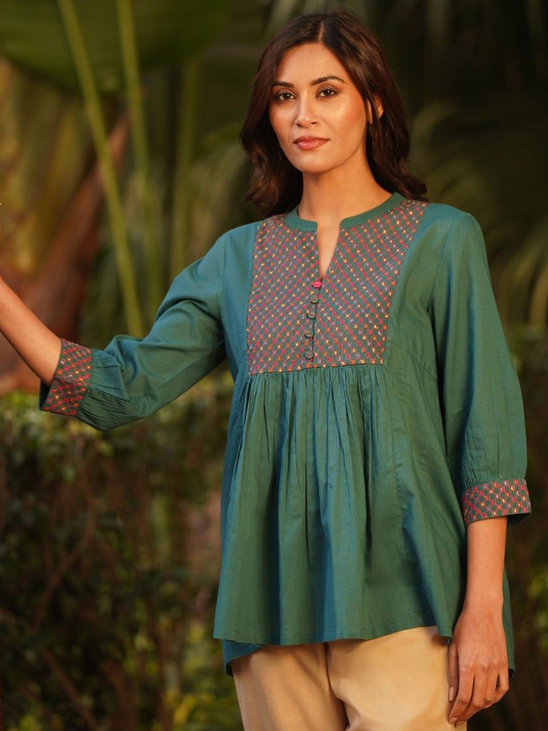 

JAYPORE Women Solid Mandarin Collar Cotton Top, Teal