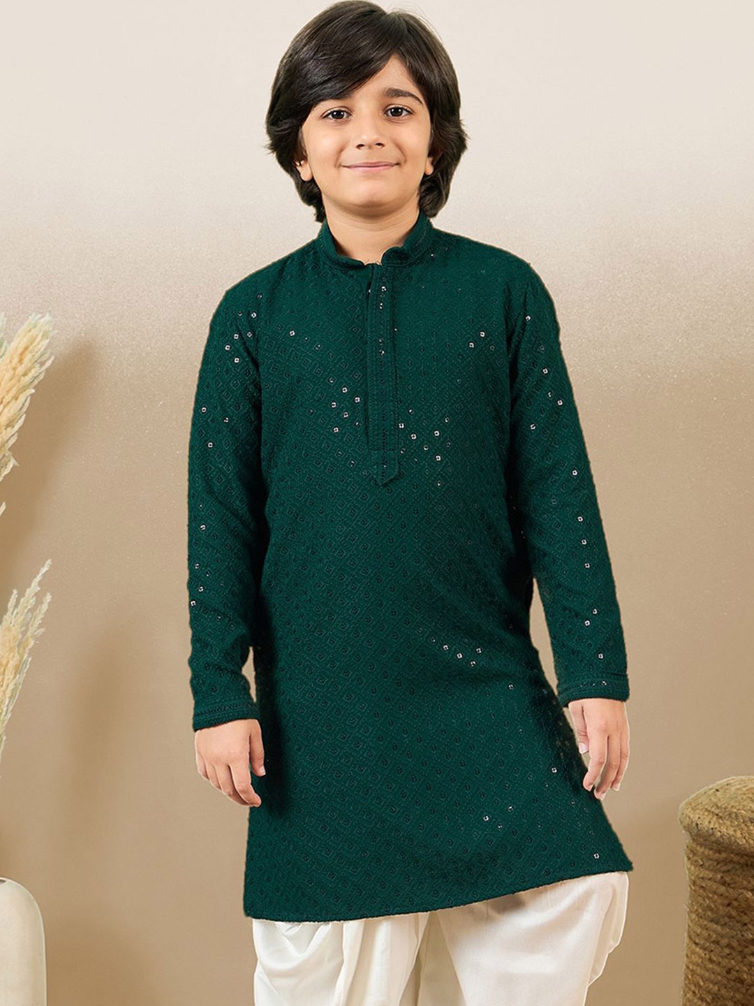 

YK Boys Cotton Embroidered Chikankari Kurta, Green