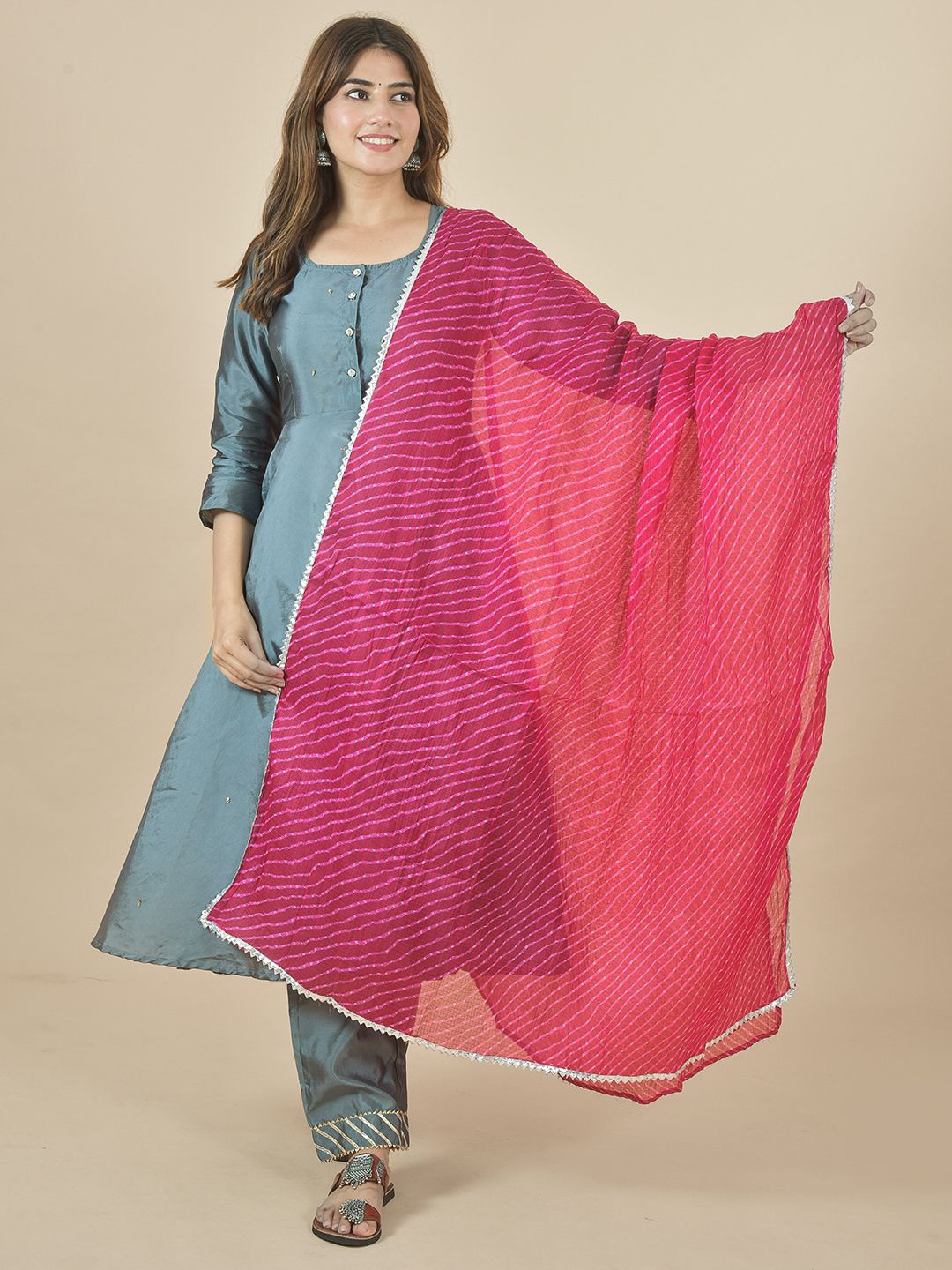 

LA FEMINAE Leheriya Printed Kota Doriya Pure Cotton Dupatta, Pink