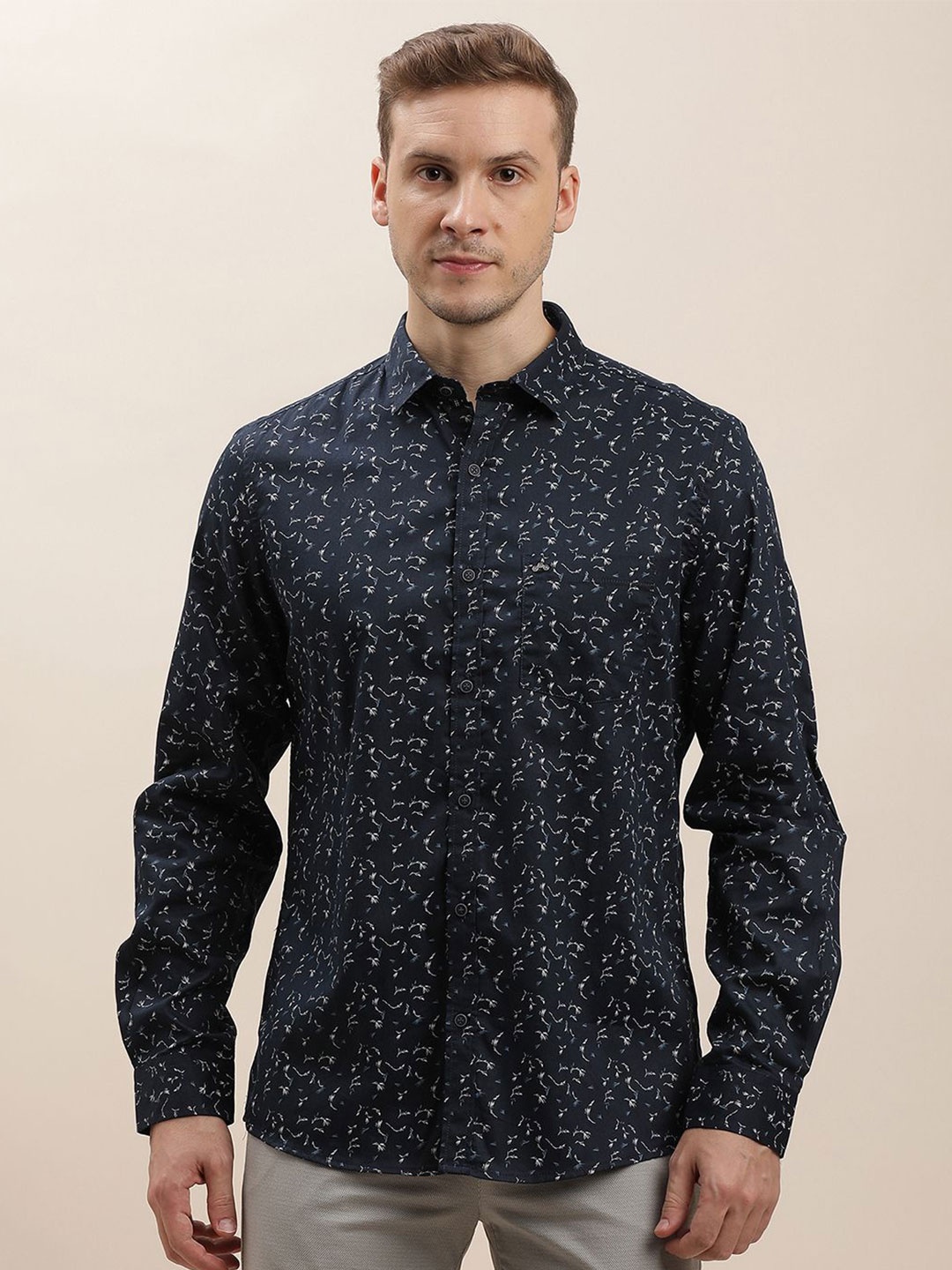 

Turtle Men Relaxed Spread Collar Conversational Printed Cotton Slim Fit Casual Shirt, Navy blue