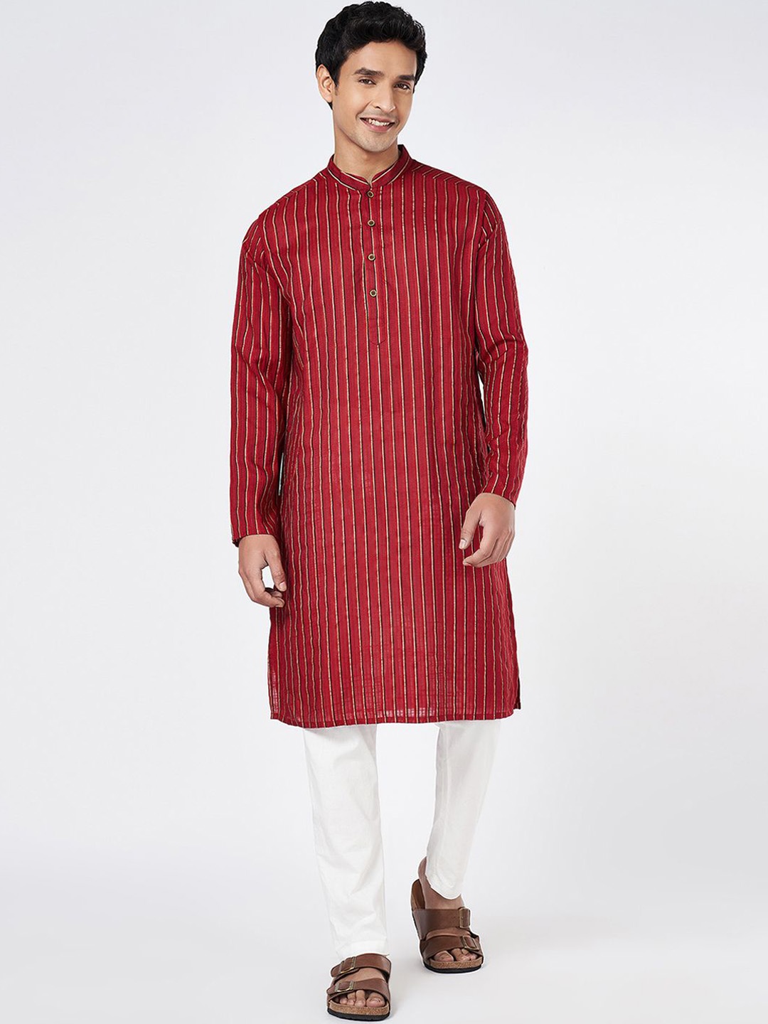 

indus route by Pantaloons Men Thread Work Dobby Pathani Kurta, Red