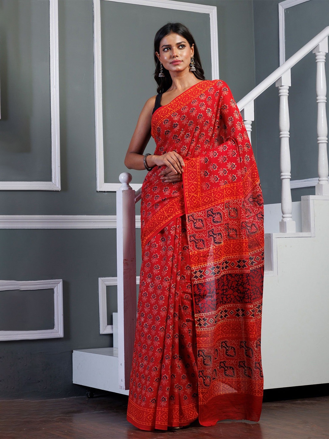 

Unnati Silks Ethnic Motifs Pure Cotton Handloom Block Print Saree, Red