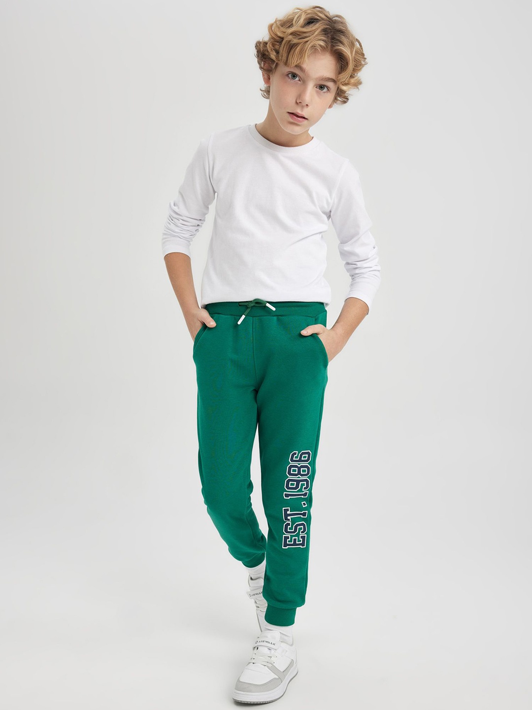 

DeFacto Boys Printed Joggers Trousers, Green