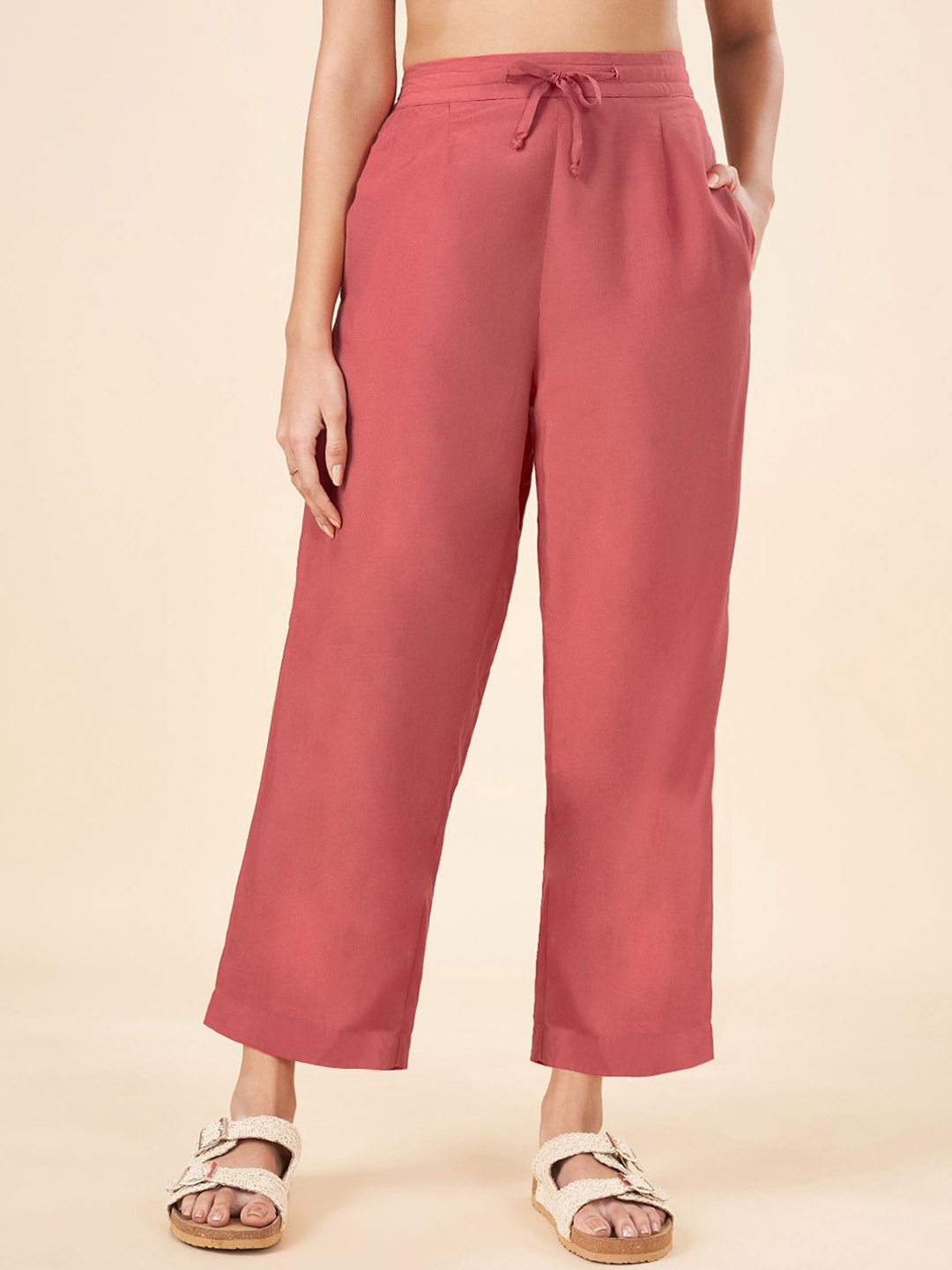 

AKKRITI BY PANTALOONS Women Pleated Trouser, Coral