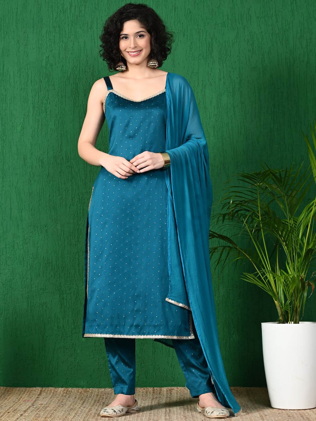 

Sangria Geometric Embroidered Gotta Patti Straight Kurta And Trouser With With Dupatta, Teal