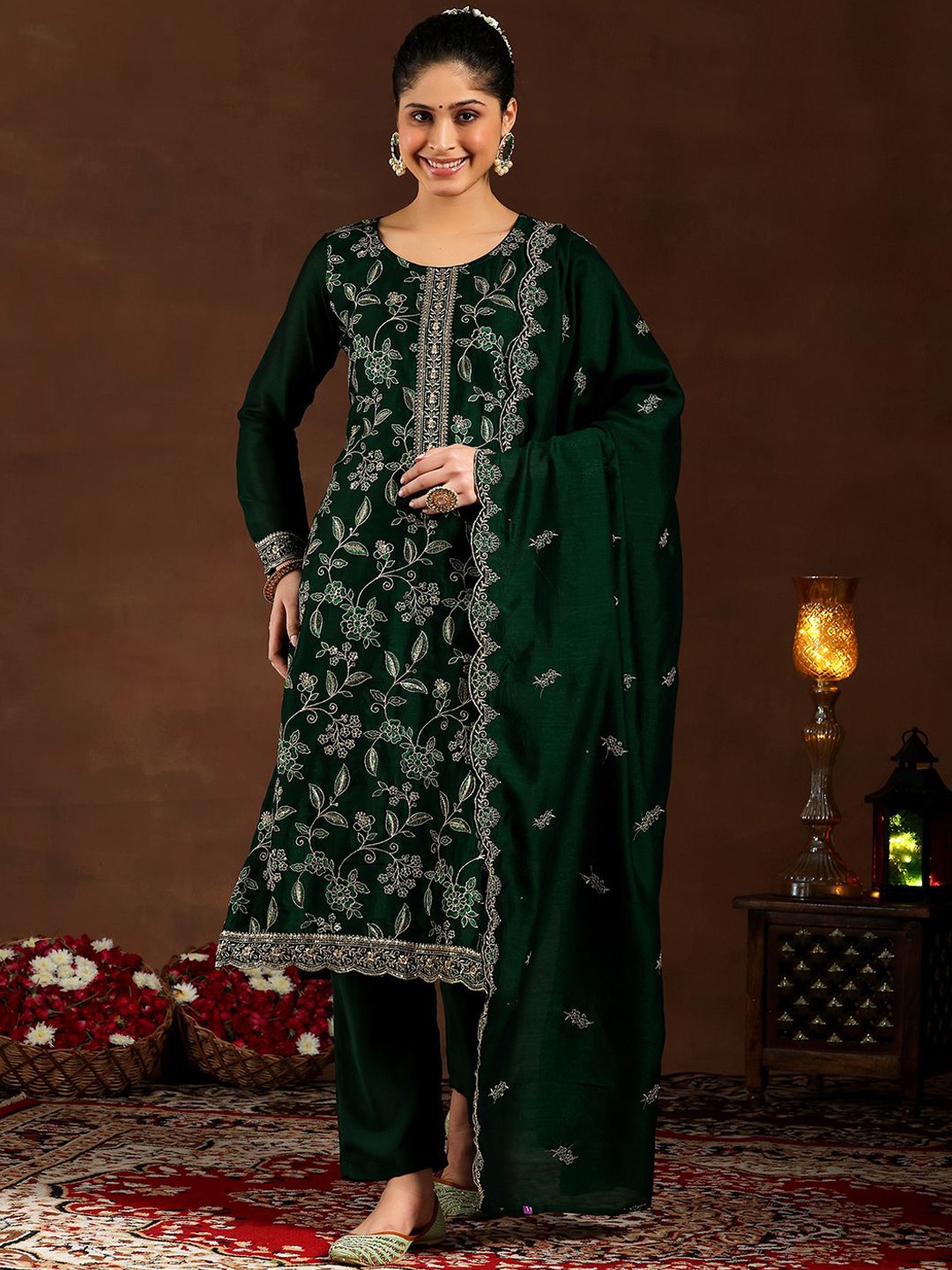 

Libas Women Ethnic Motifs Embroidered Regular Sequinned Kurta with Trousers & With Dupatta, Green