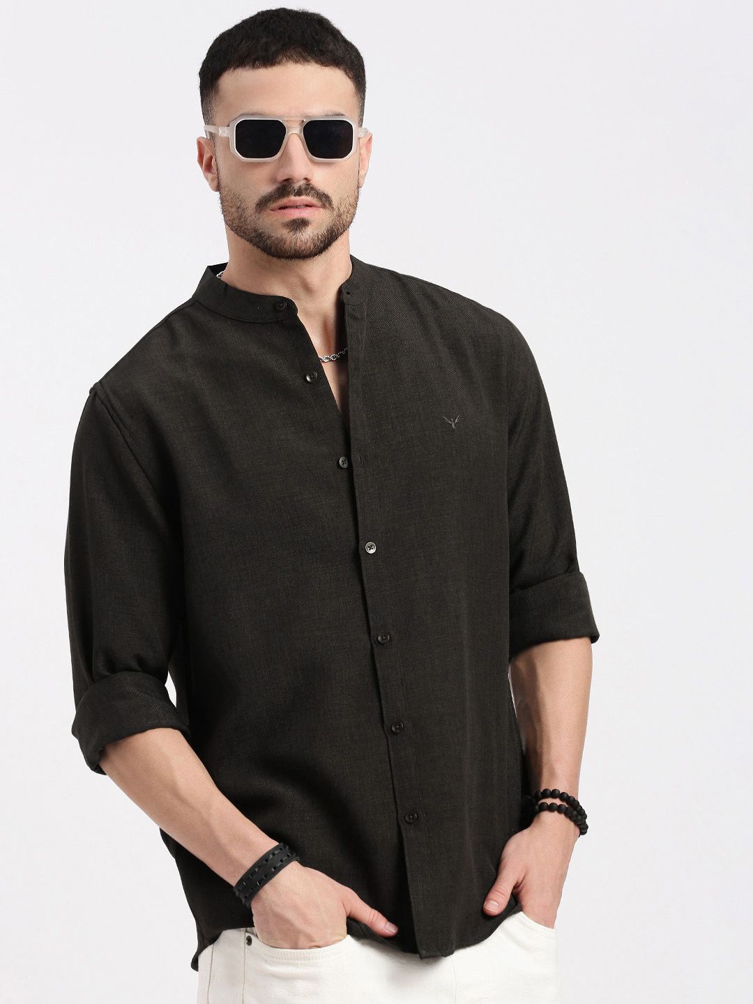 

SHOWOFF Men Standard Mandarin Collar Solid Cotton Slim Fit Casual Shirt, Black