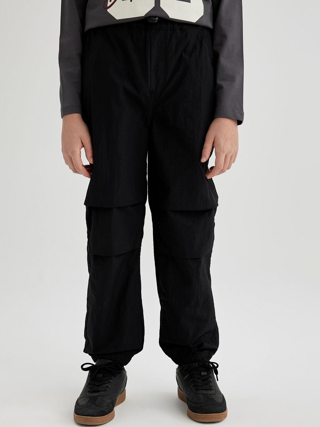 

DeFacto Boys Joggers Trousers, Na