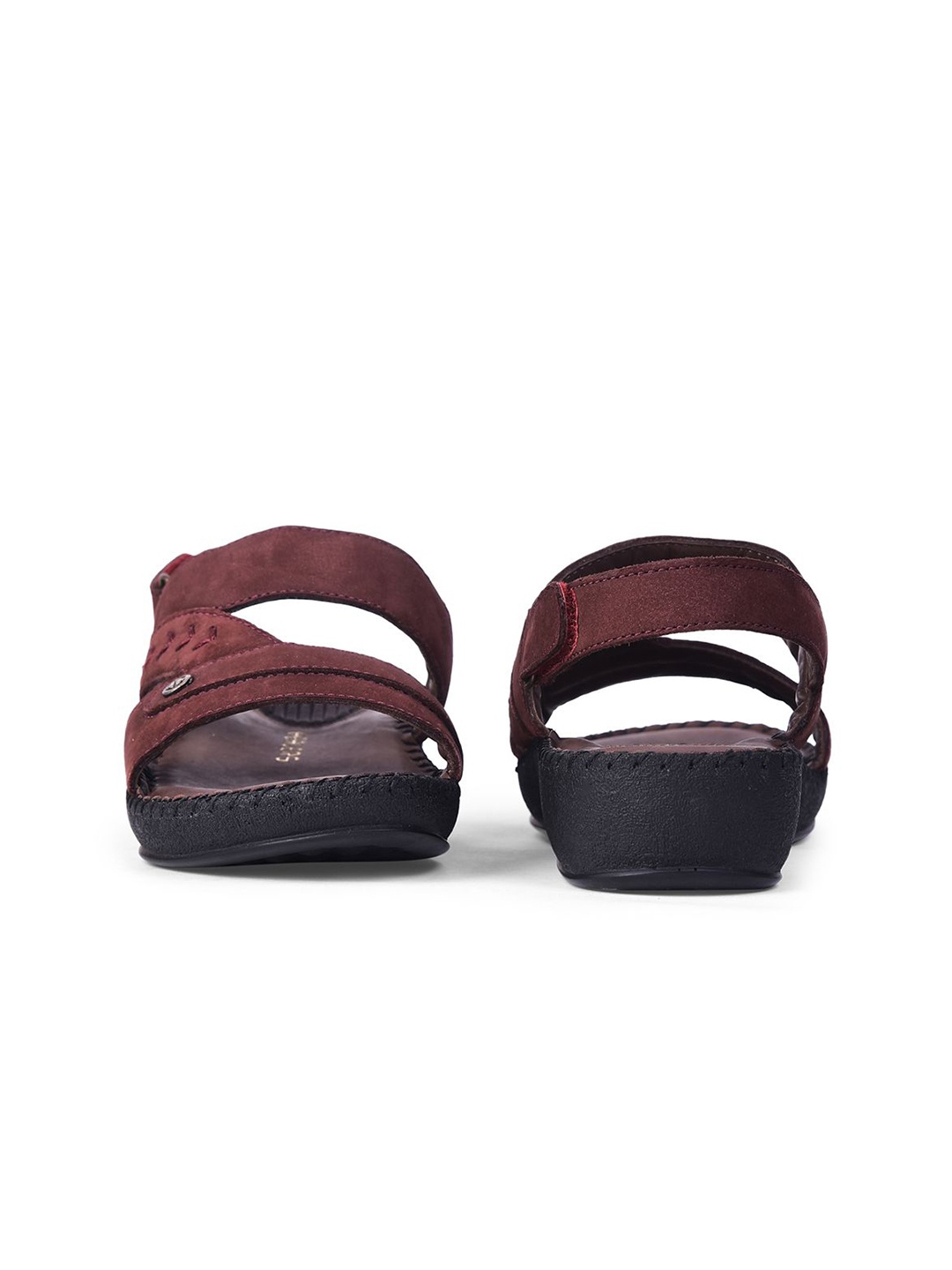 

Liberty J332 09 Women Solid Sandal, Maroon