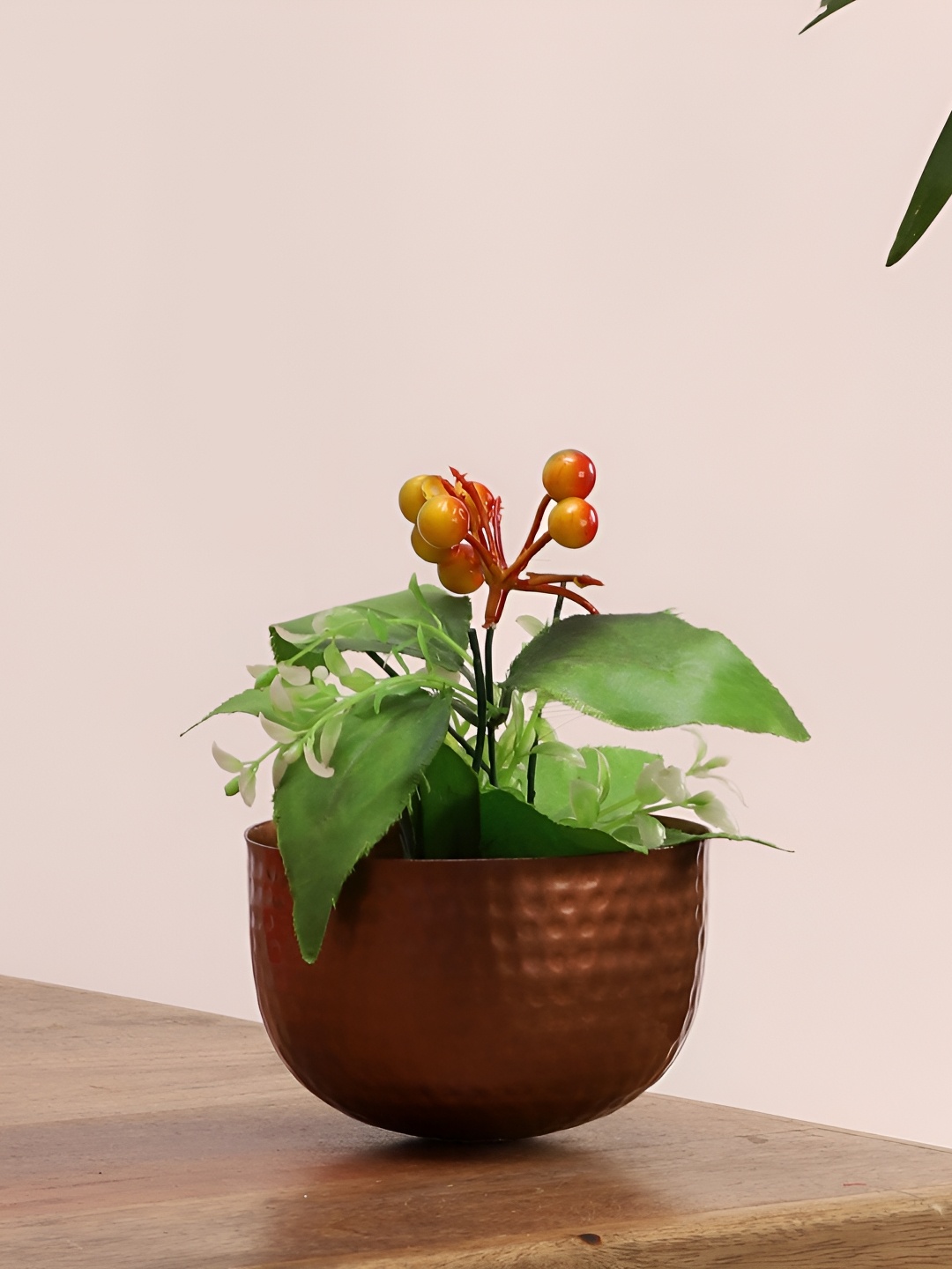 

pristine interiors Brown Metal Textured Kenton Planter, Copper