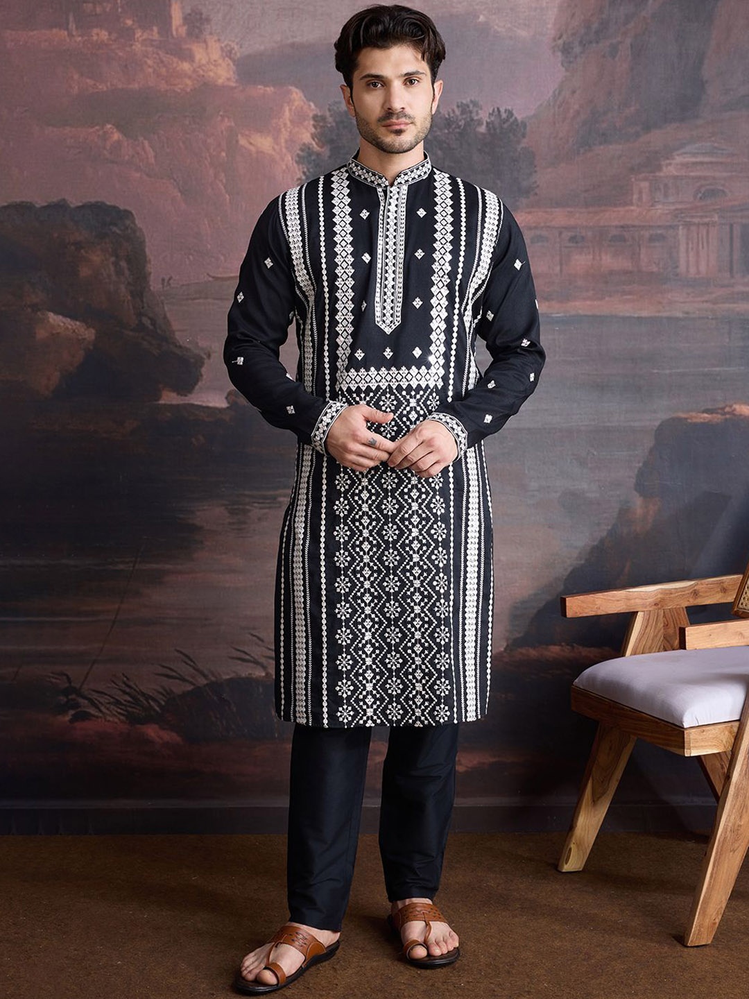 

House of Pataudi Geometric Embroidered Mandarin Collar Straight Kurta With Trouser, Black