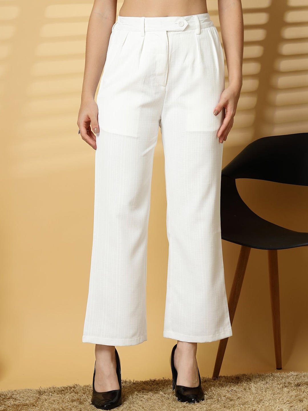 

plusS Women Pleated Trousers, White