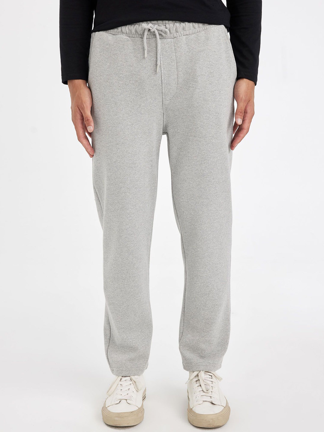 

DeFacto Men Mid-Rise Regular Fit Regular Trouser, Grey