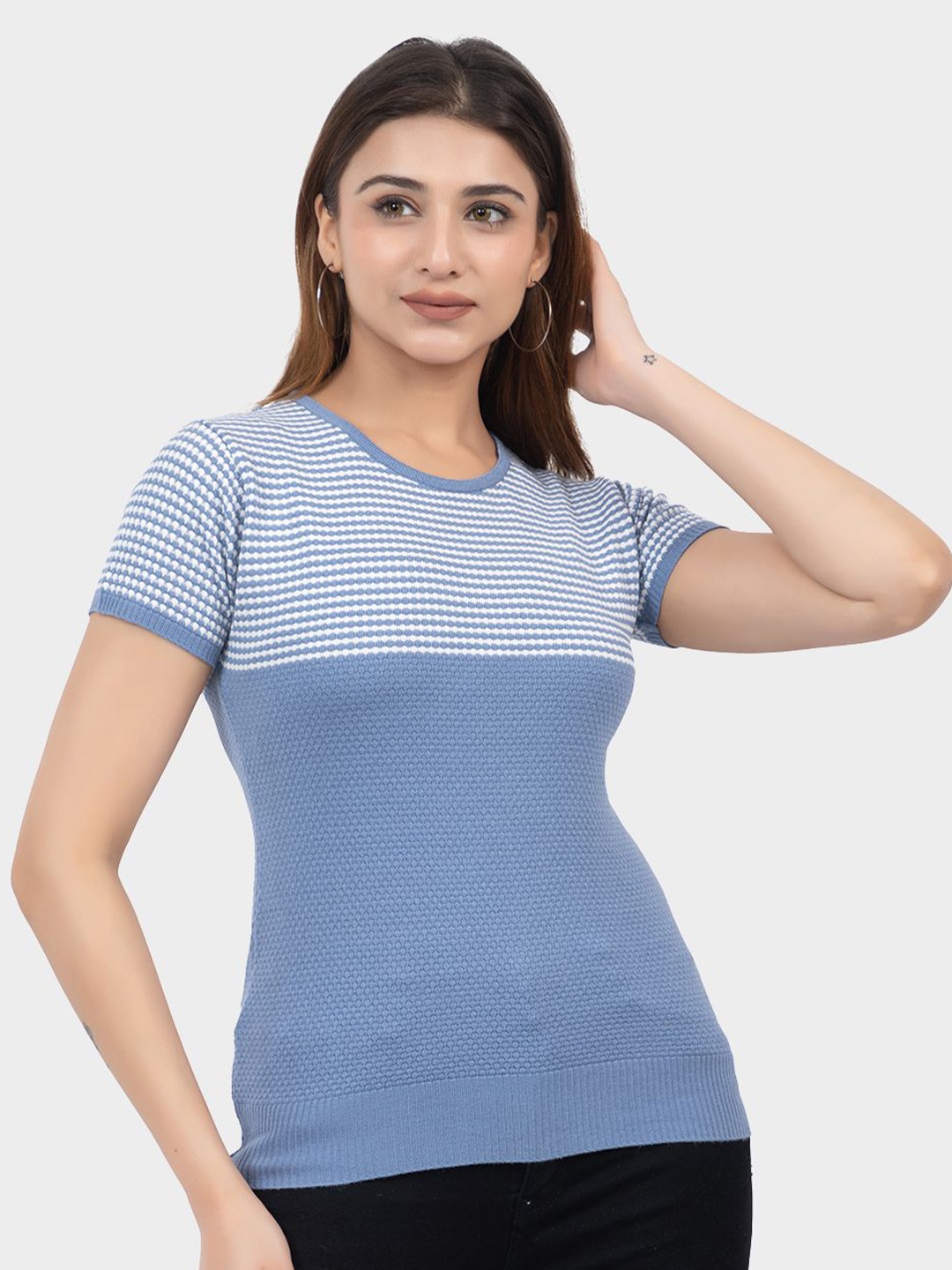

LEZA Women Colourblocked Round Neck Cotton Top, Blue