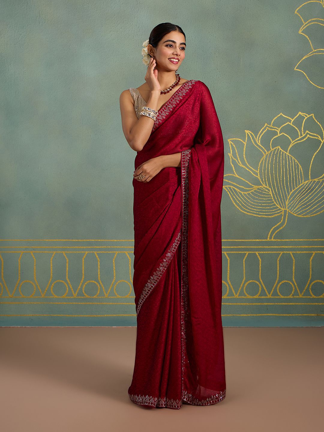 

Likha Floral Embroidered Pure Chiffon Saree, Red
