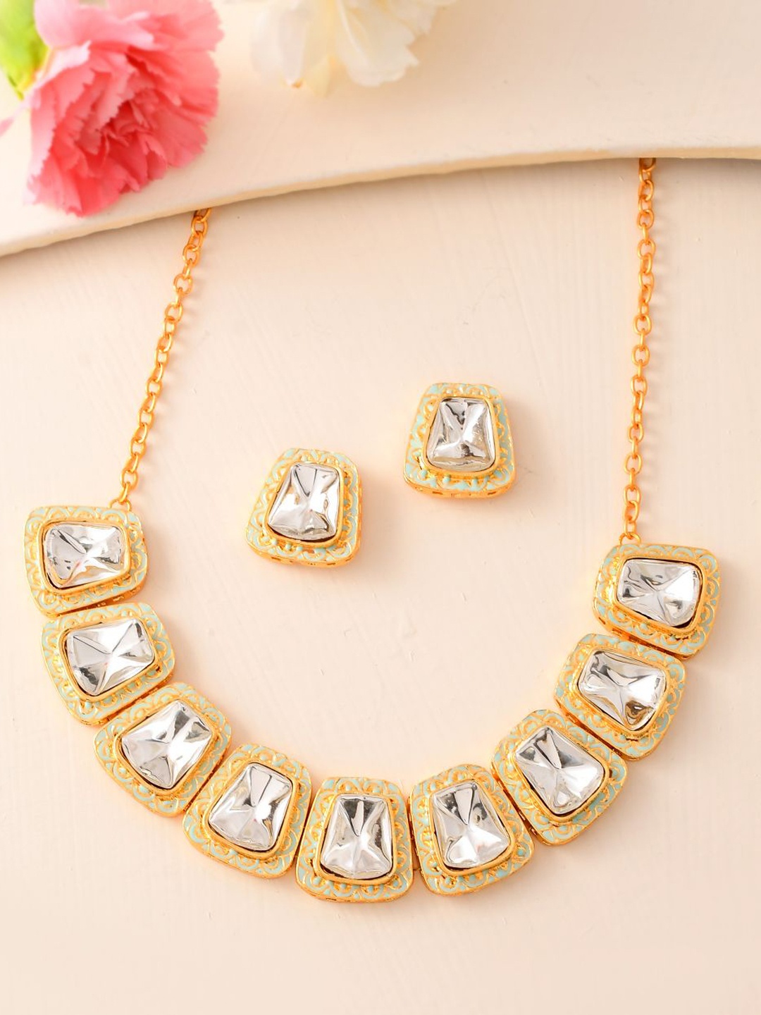 

DASTOOR Gold-Plated Stones Studded Jewellery Set