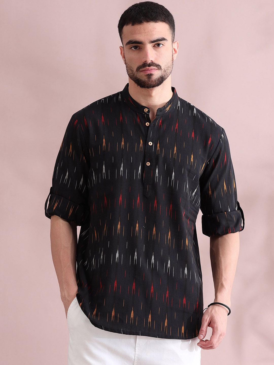 

FILORI Men Ikat Design Pure Cotton Short Kurta, Black