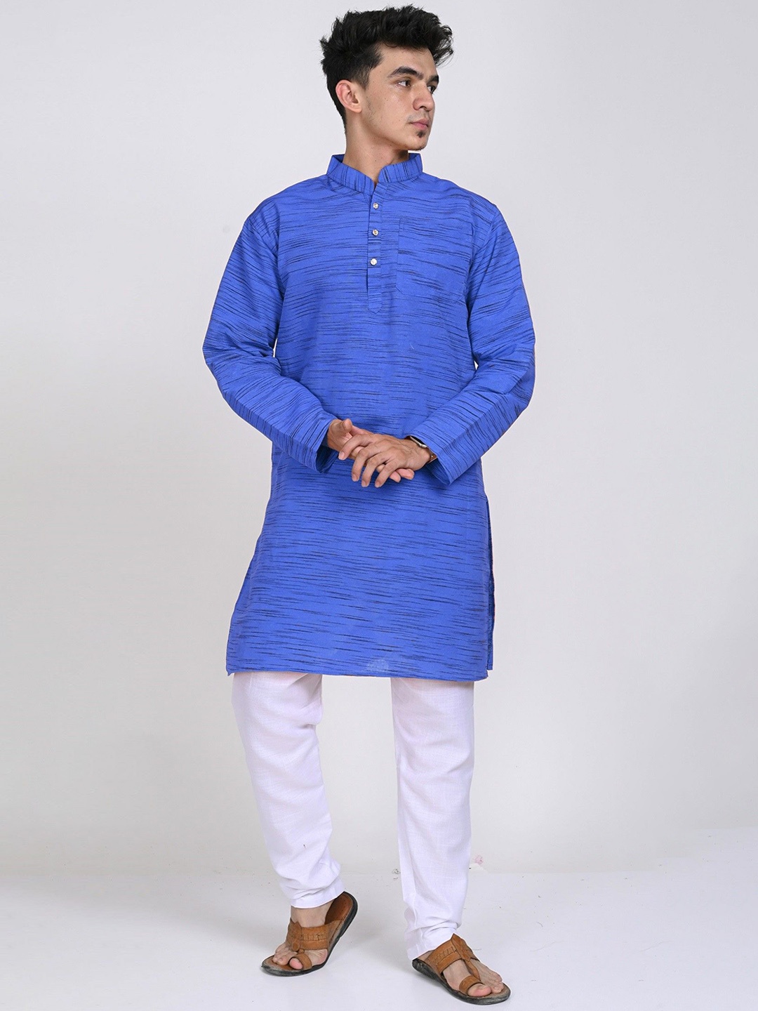 

Voniry Woven Design Mandarin Collar Regular Kurta With Pyjamas, Blue