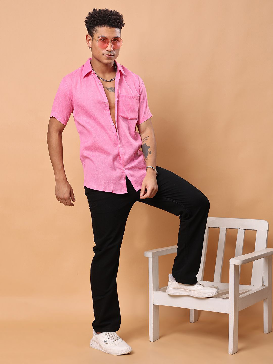 

KLOSET BY RIAG Men Classic Spread Collar Solid Cotton Casual Shirt, Pink