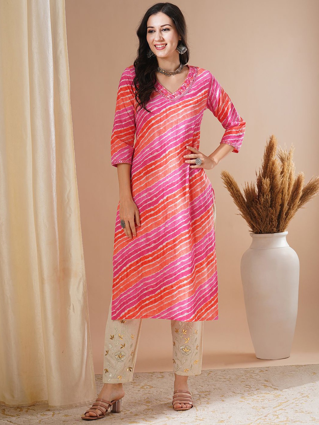 

FASHOR Leheriya Printed Sequinned Cotton Straight Kurta, Pink