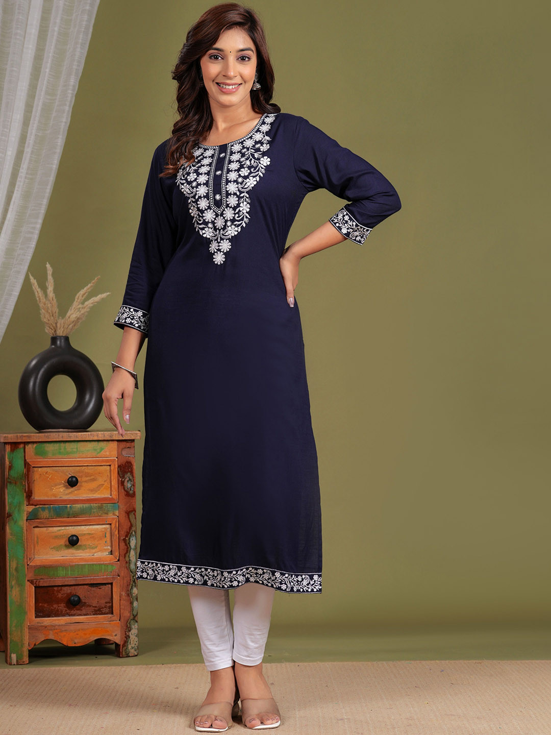

STYLE ANGEL Women Embroidered Thread Work Kurta, Navy blue