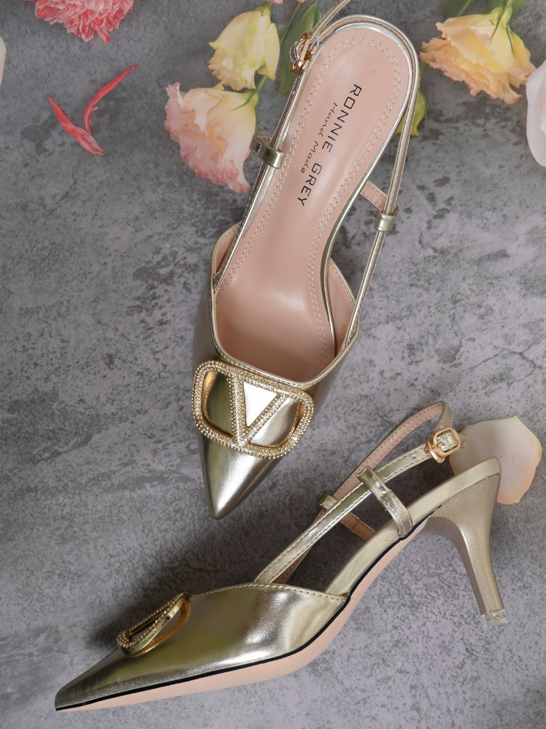 

Ronnie Grey Women PU Party Kitten Pumps, Gold