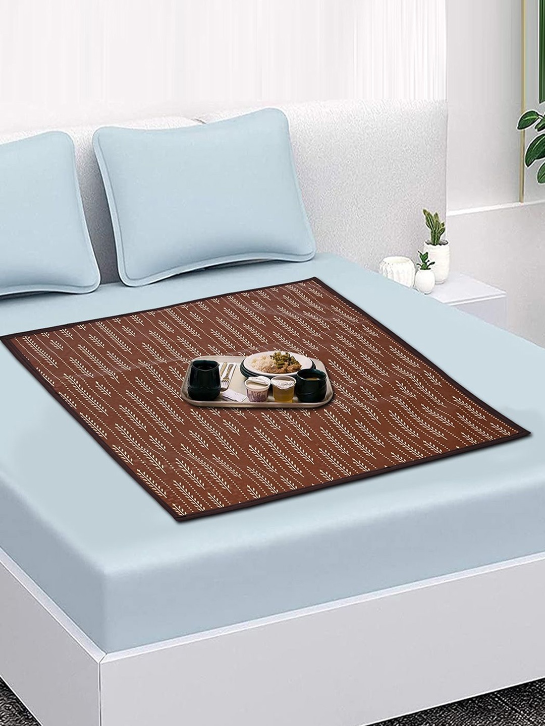 

Kuber Industries Brown & Beige Printed Rectangle Reversible Table Placemat
