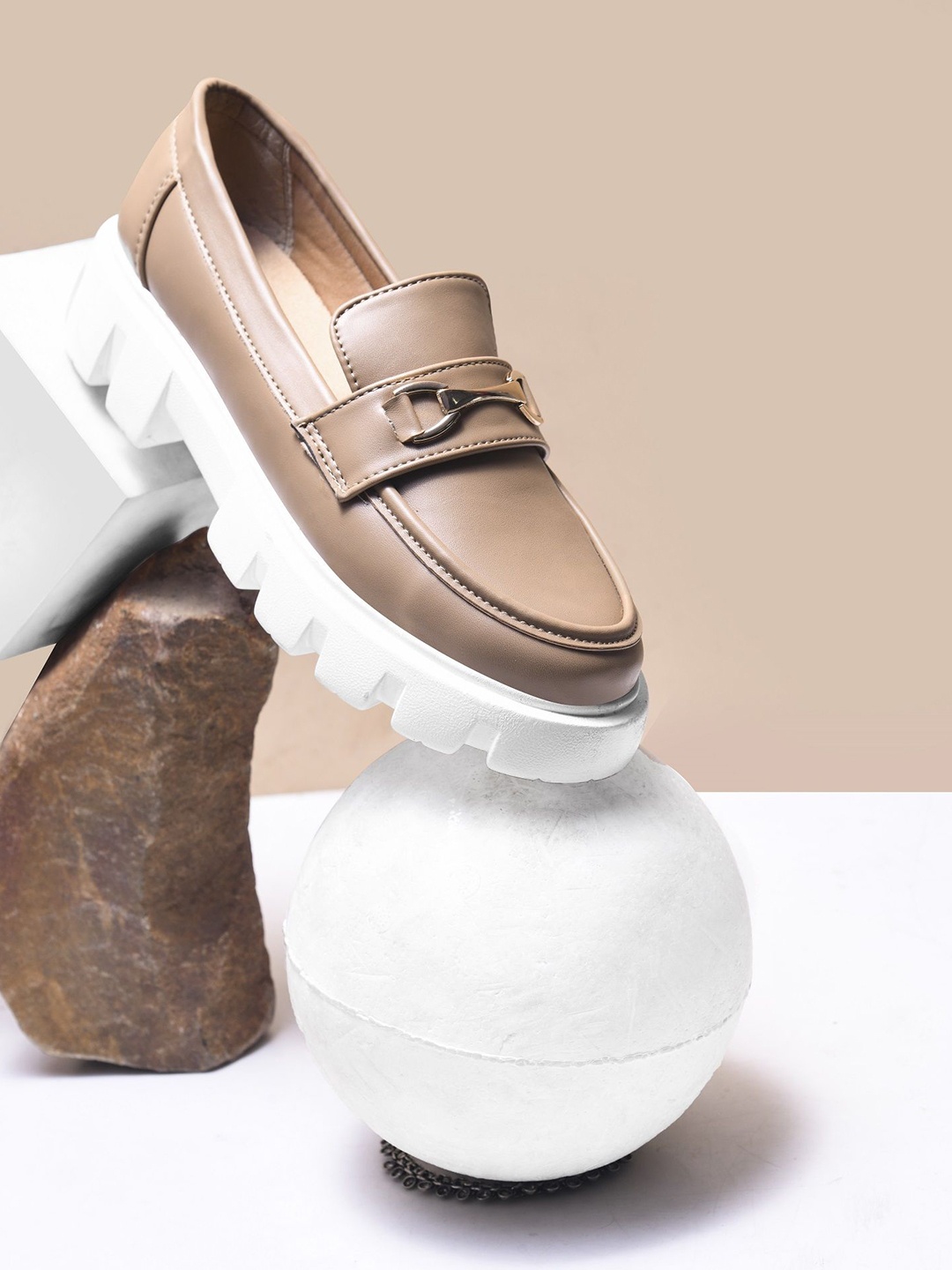 

Try Me Women Slip-On Round Toe Patent Leather Loafers, Brown
