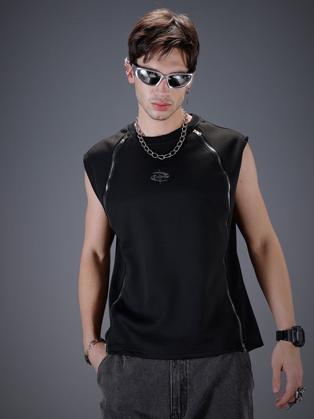 

SOKO STREET Zipper Detail Sleeveless Relaxed Fit T-shirt, Black