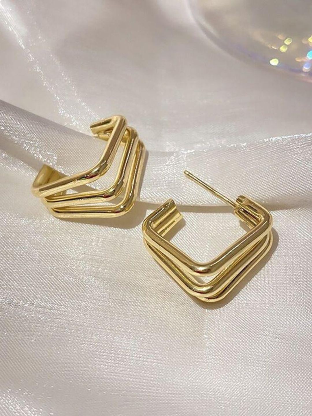 

Pinapes Set Of 2 Gold-Plated Stone Studded Geometric Half Hoop Earrings