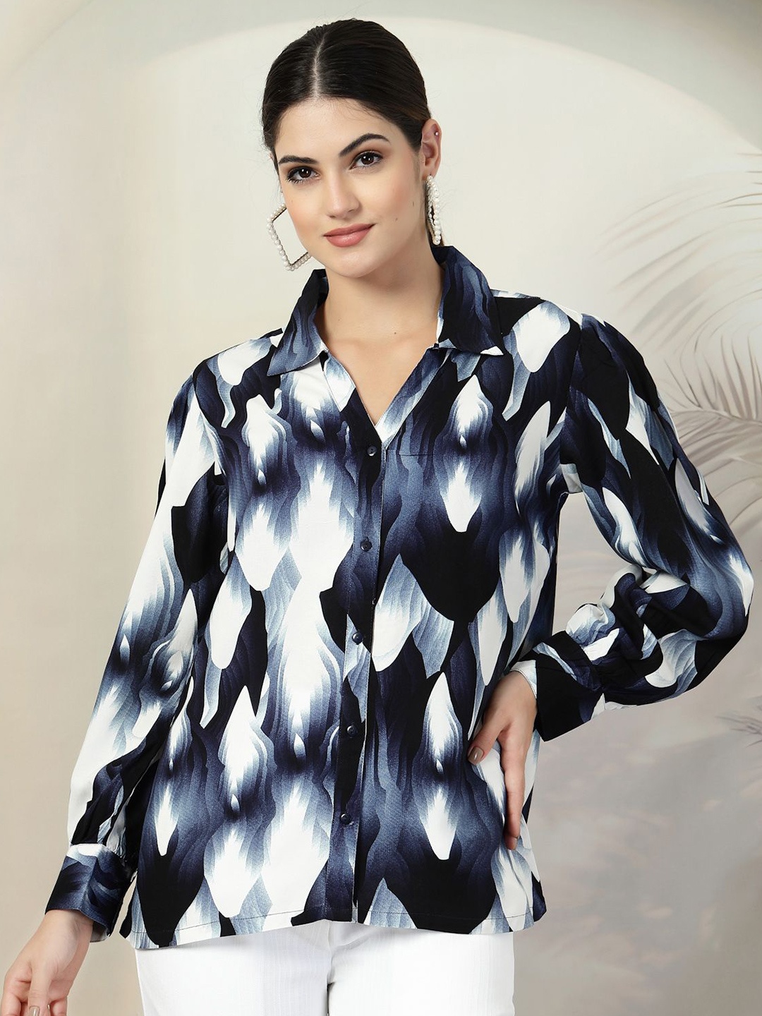 

plusS Women Standard Floral Printed Spread Collar Casual Shirt, Navy blue