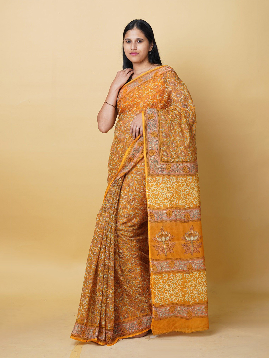 

Unnati Silks Ethnic Motifs Pure Cotton Handloom Block Print Saree, Yellow