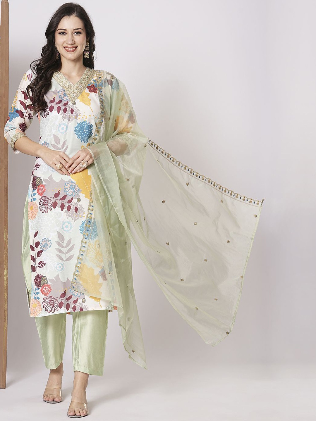 

KAYOMMI Floral Printed Regular Aari Work Straight Kurta with Pyjamas & Dupatta, Off white