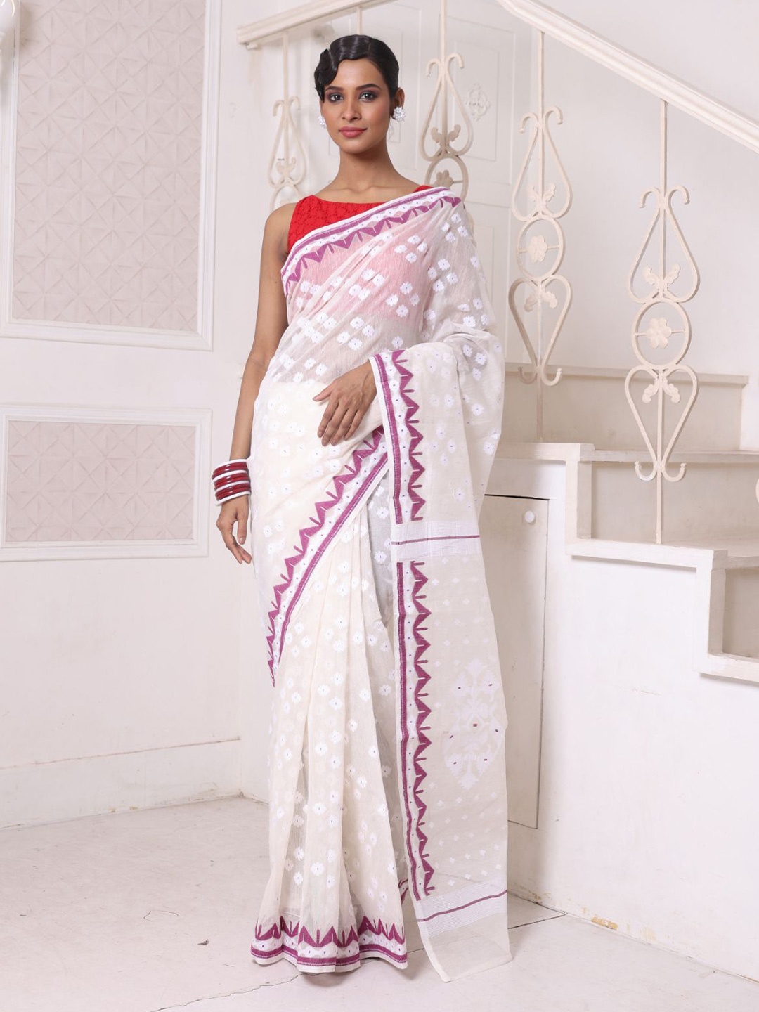 

Charukriti Ethnic Motifs Pure Cotton Jamdani Saree, Off white