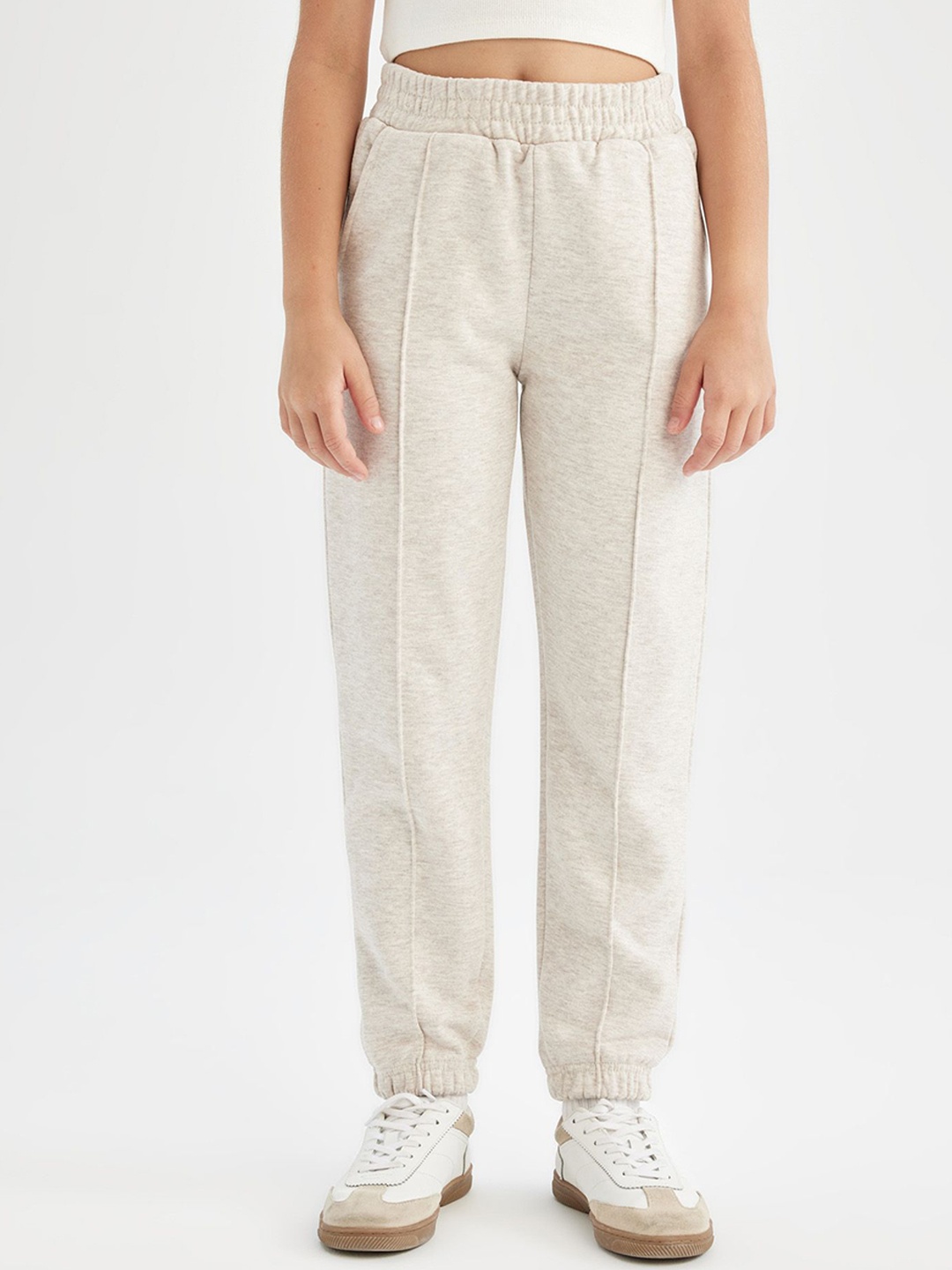 

DeFacto Girls Solid Trouser, Off white