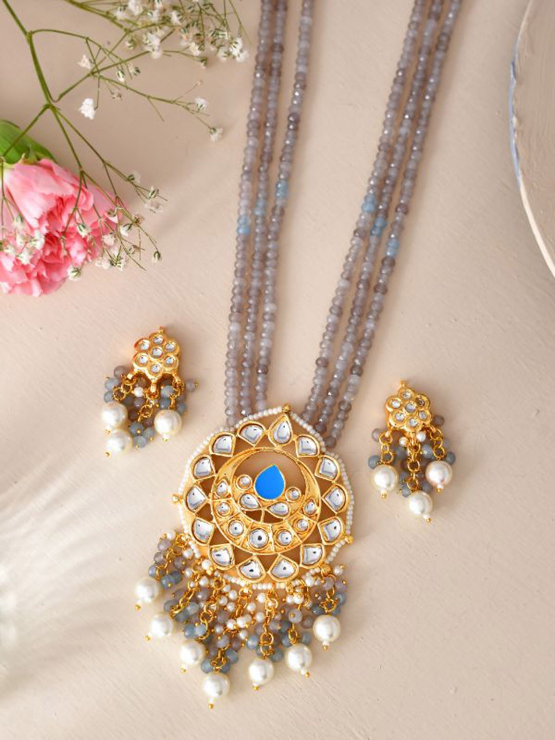 

DASTOOR Gold-Plated Stone-Studded & Beaded Jewellery Set