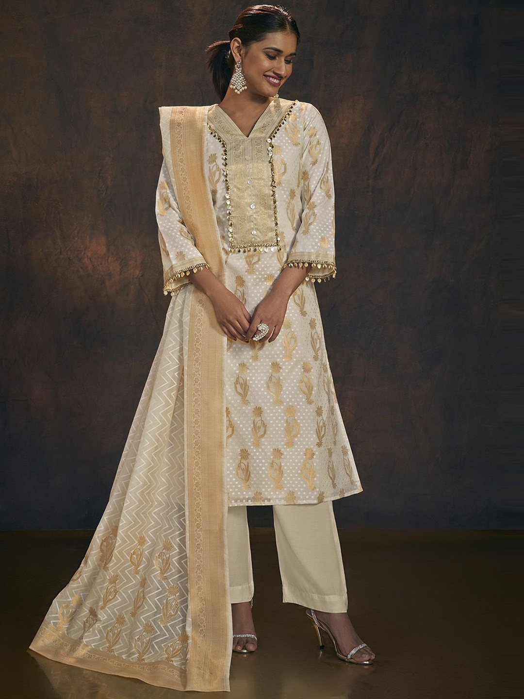 

SALWAR STUDIO Women Embroidered Regular Kurta with Trousers Dupatta, Gold