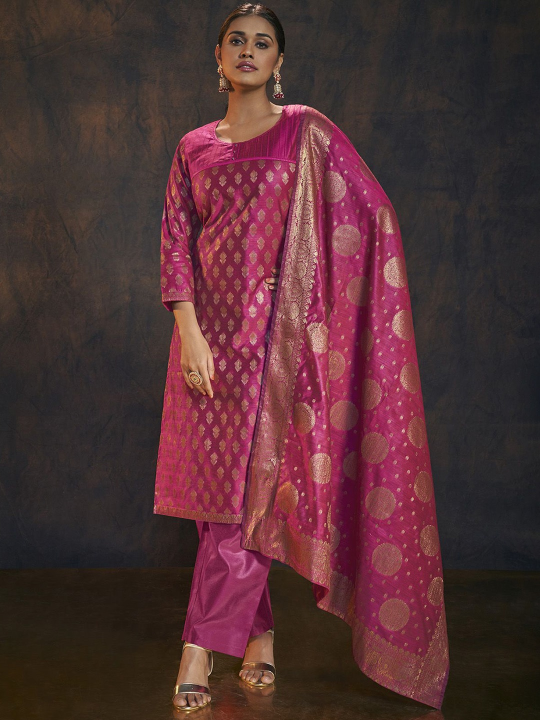 

SALWAR STUDIO Women Embroidered Regular Kurta with Trousers & With Dupatta, Pink