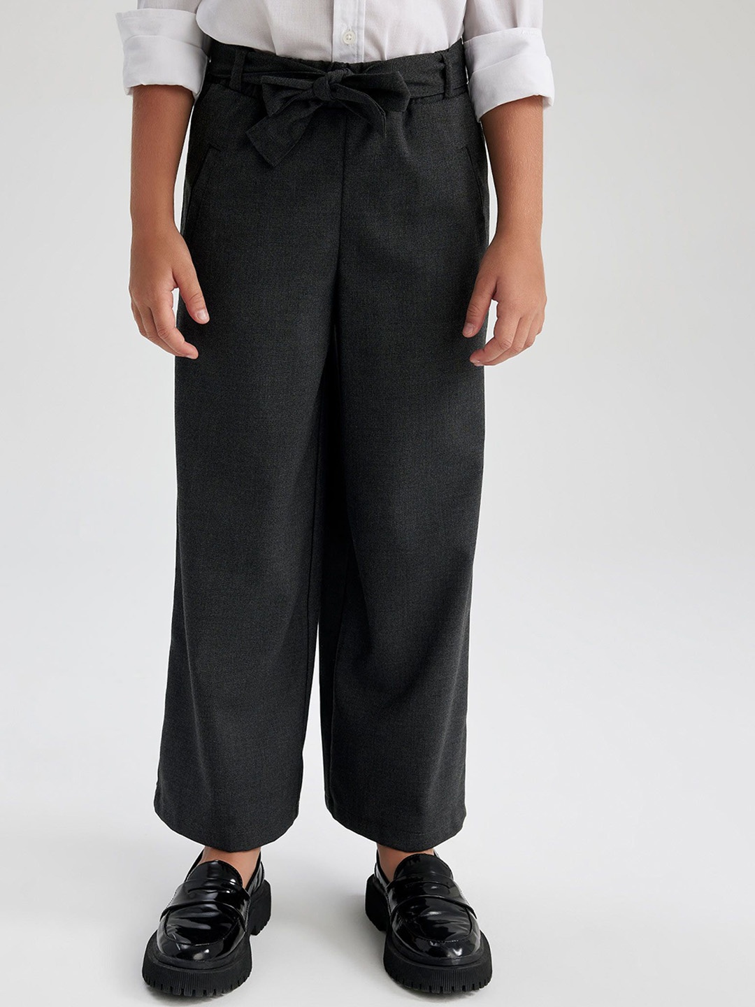 

DeFacto Girls Solid Trousers, Na