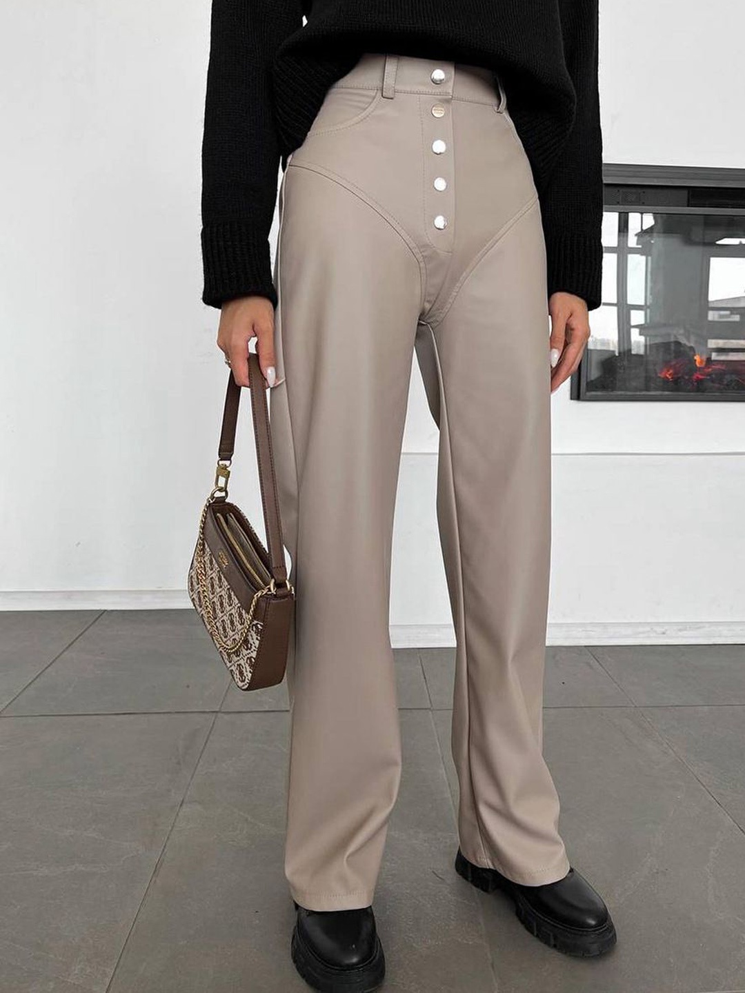 

StyleCast x Revolte Women Solid High-Rise Straight Fit Trousers, Grey