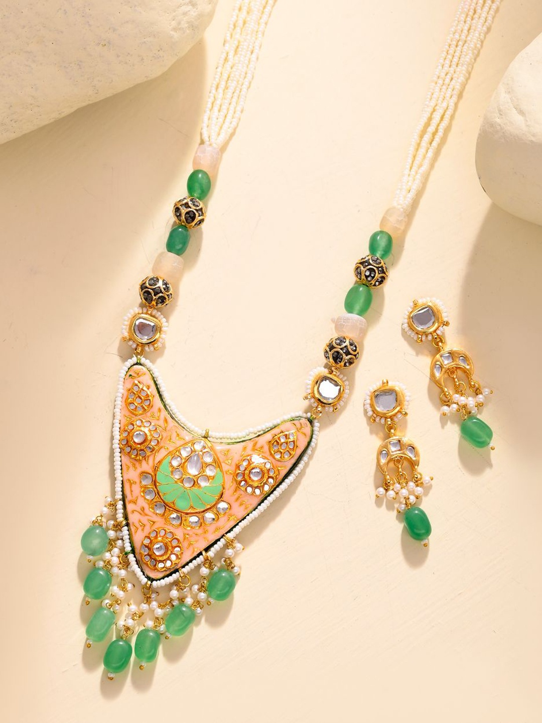 

DASTOOR Gold-Plated Stone-Studded & Beaded Jewellery Set