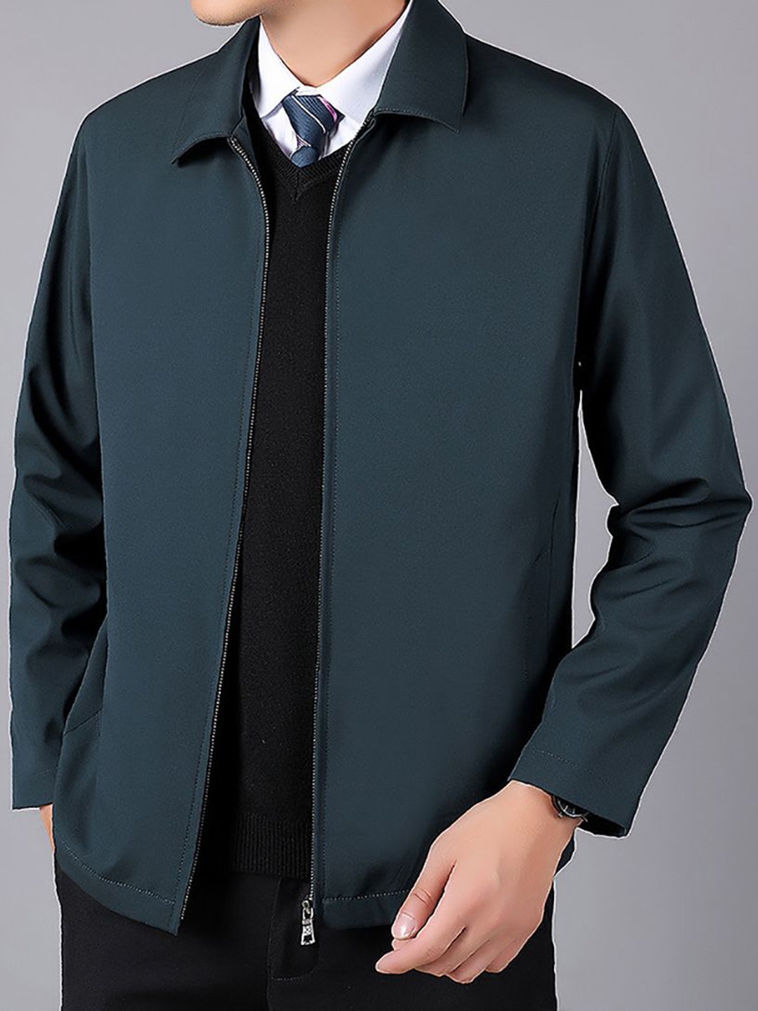 

StyleCast x Revolte Men Outdoor Tailored Jacket, Green