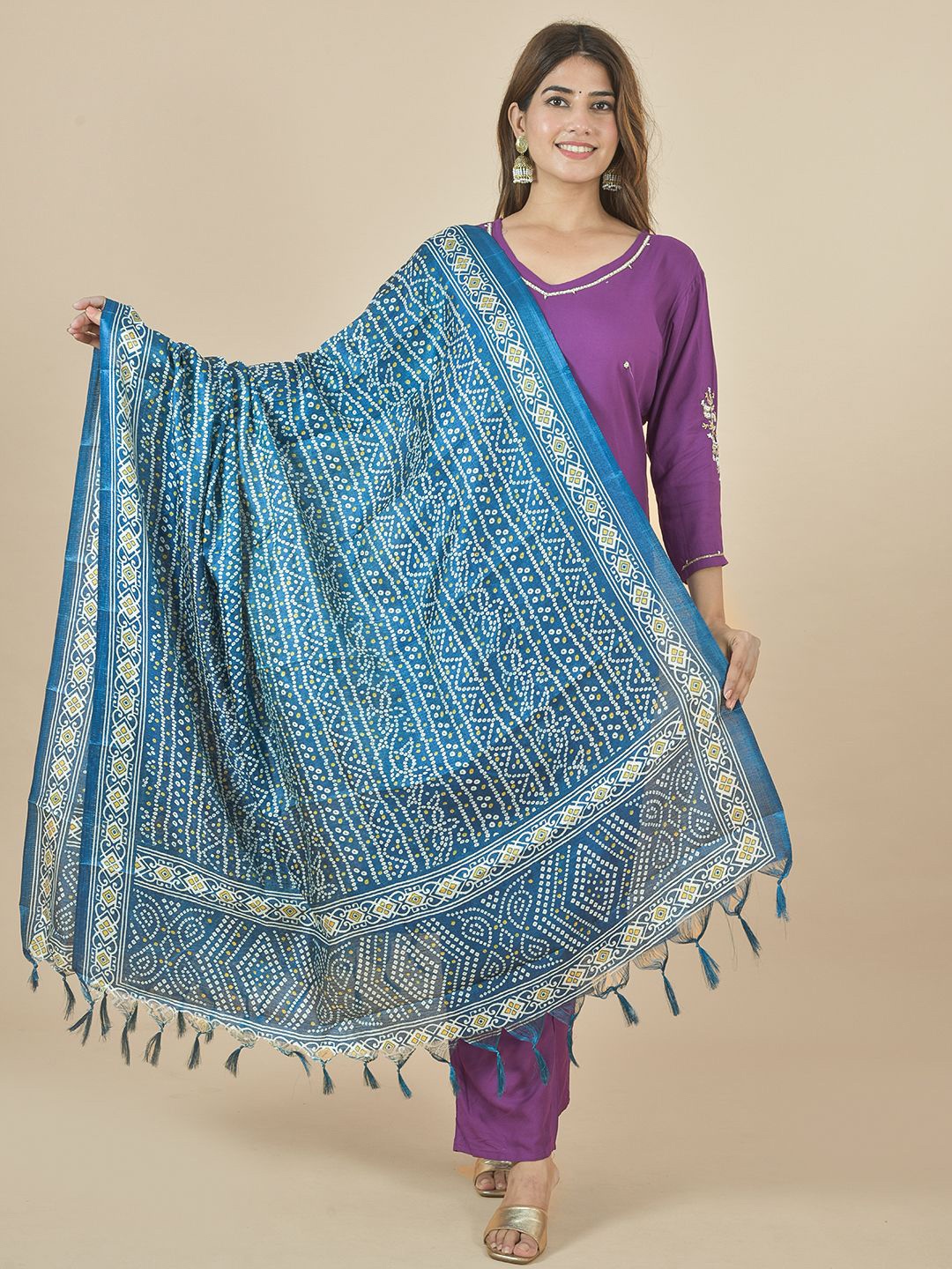 

LA FEMINAE Bandhani Printed Dupatta, Blue