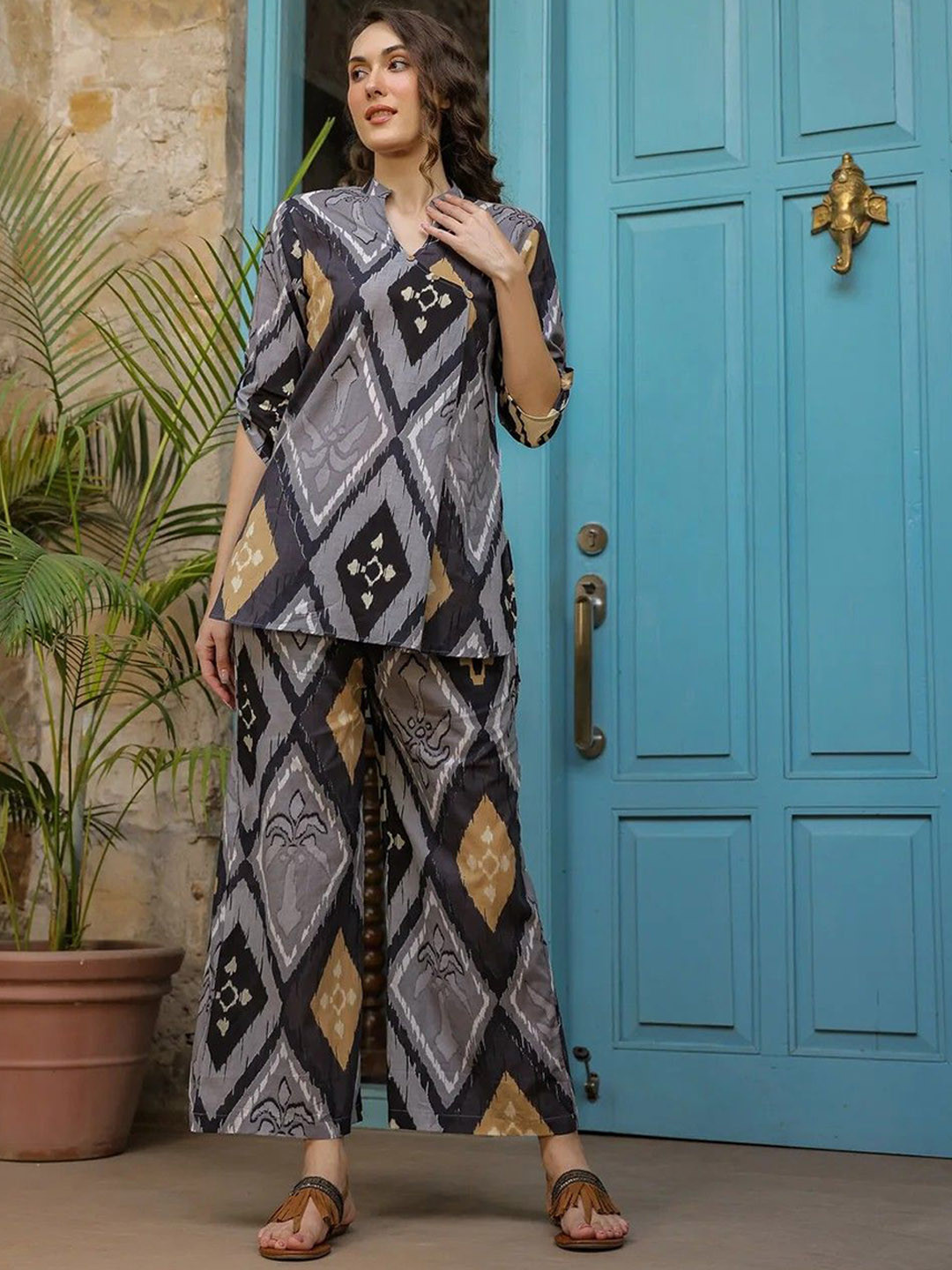 

NIJANAND TEXTILE Printed Tunic & Trouser Co-Ord, Black
