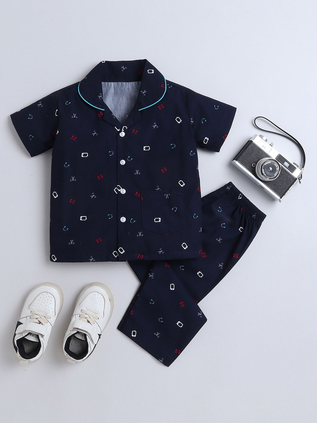 

The Magic Wand Boys Printed Short Sleeves Night suit, Navy blue