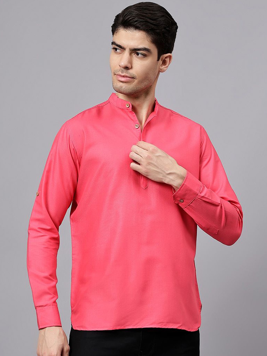 

Vida Loca Men Thread Work Kurta, Pink