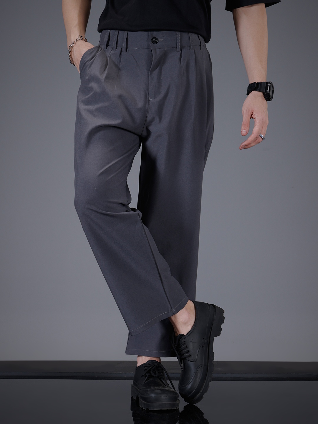 

SOKO STREET Men Straight Fit Trousers, Grey